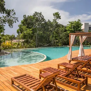 https://ophelia-tulum.quintano-roohotels.com